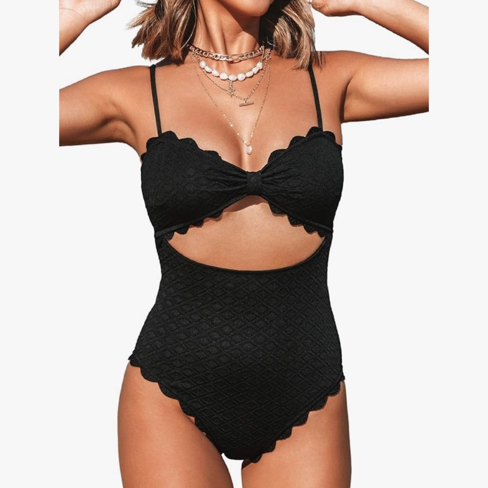 CUPSHE Women's One Piece Swimsuit Sexy Black Cutout Scallop Trim Bathing Suit